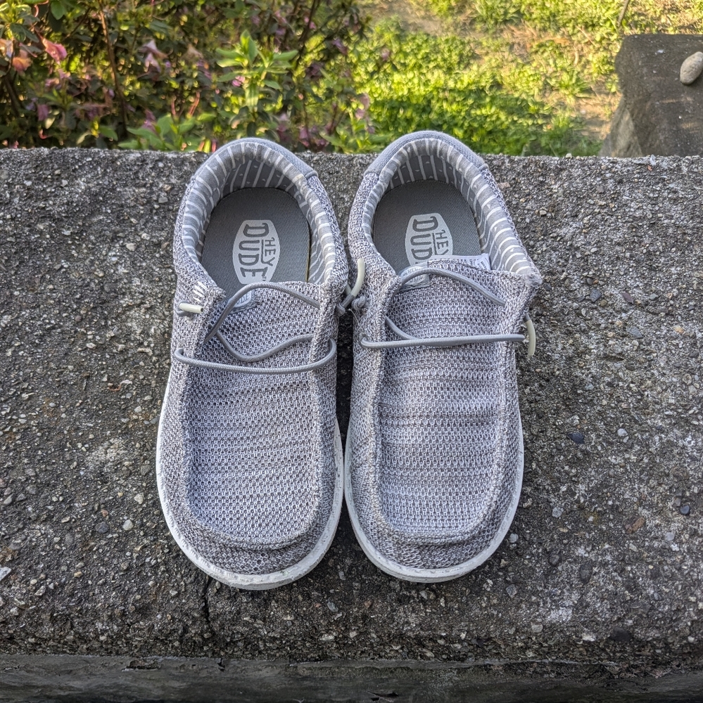 Brand New No Box Hey Dude Wally Youth Stretch Mesh Boat Shoes Great For Summer.
